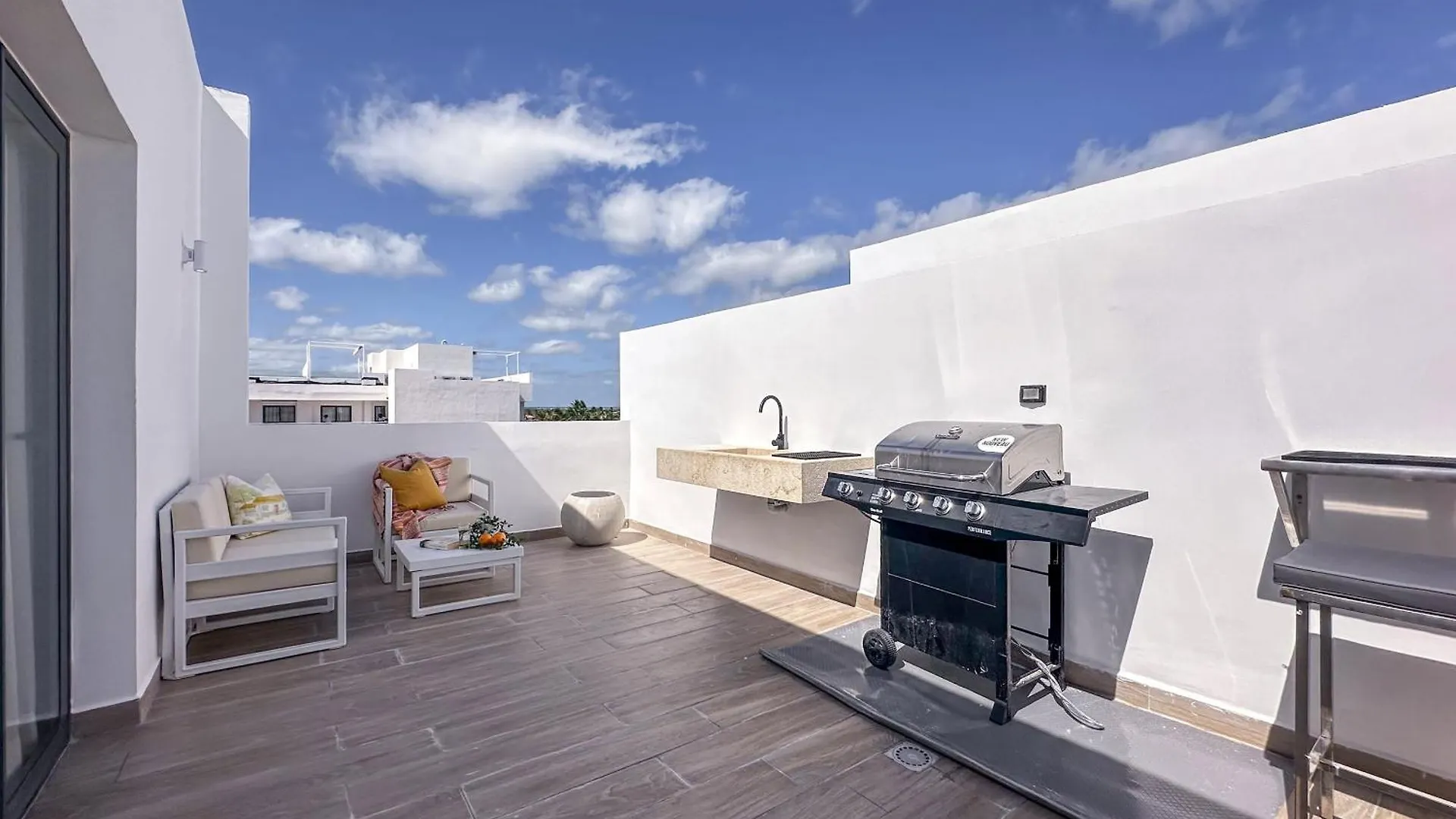 Fantastic New Penthouse W Rooftop Picuzzi Punta Cana 0*,  Dominicaanse Republiek
